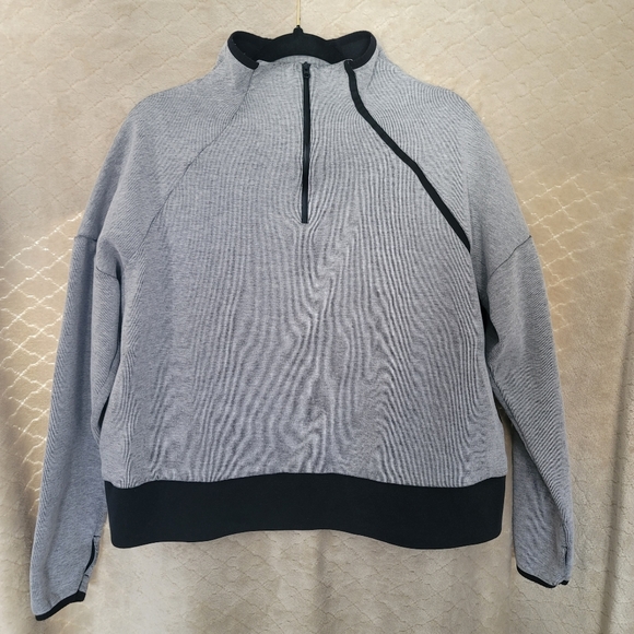 Black and Gray Champion Sweatshirt XL - Picture 7 of 11